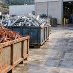 Chatarra metálica clasificada en una instalación industrial de Bizkaia